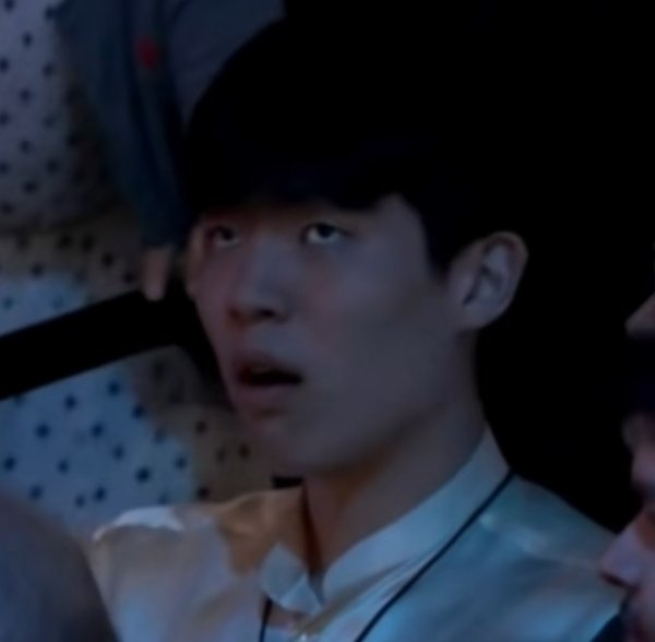 😂 杨汉森提前得知16阶被选中时的表情：😯😦😲🥴😵