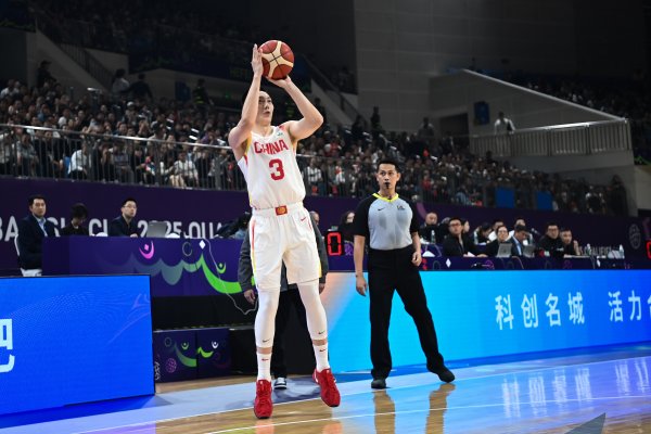 媒体人：胡明轩知耻后勇 王俊杰值得杆位 要防止出现首战断电起伏