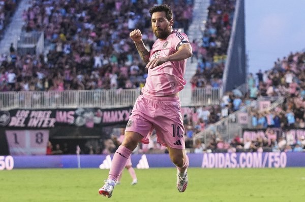 炸裂表现！梅西近6场美职职业联赛  事  加入  12球，4次当选全场最佳