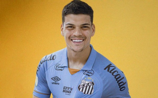 塞萨尔：诺伊尔一两年内将离开拜仁，我推荐签桑托斯门将布拉藏