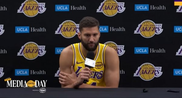 克莱伯谈自己角色：去做脏活累活 把身体对峙  强度带到运动活动    场  上