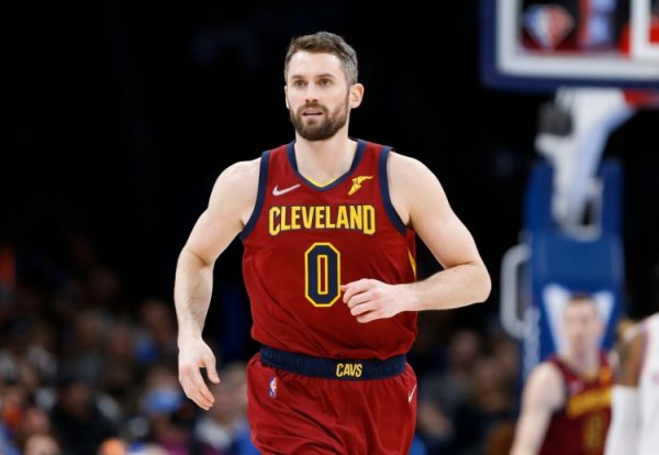 马卡：共同效力骑士时经常和乐福在同一个篮球框  练习   总会向他讨教