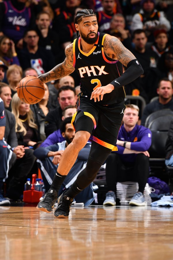 一顿乱扣！理查兹半场5中3得7分1板1助1断 正负值+16最高