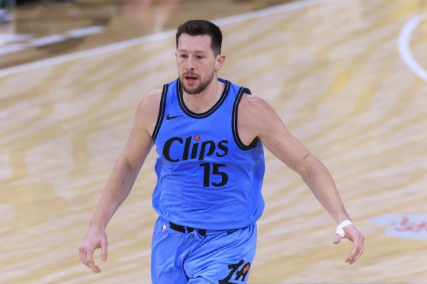 尤班克斯：这是我参加过的最累的练习  营 我很喜欢这种感觉