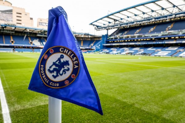 记者：切尔西对赞助费要价高昂，海尔难成球衣衣袖广告赞助商