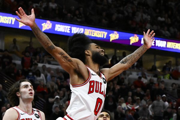 队记：公牛和怀特都希望明夏再续约 提前续约对怀特薪资不友好