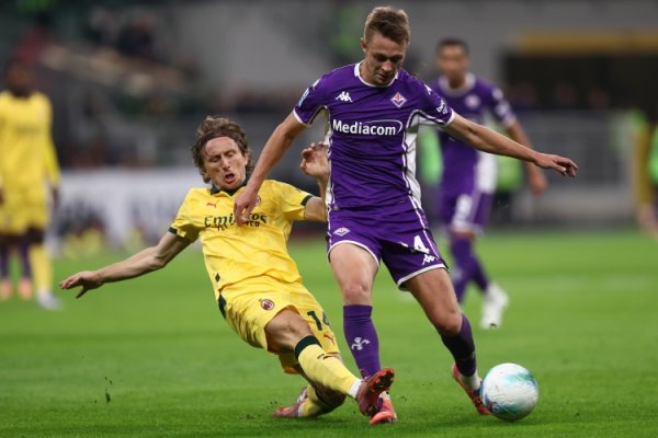 莫德里奇：莱奥是世界最佳之一且还能进步 争冠？我们要一场场来