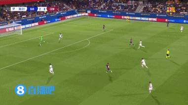 2分钟2球！拉什福德助功  拉菲尼亚推射破门，巴萨3-0领跑  科莫