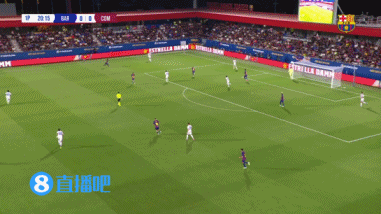 巴萨1-0领跑  科莫！科莫低级错误  危险区域  前被费尔明断球 后者低射破僵