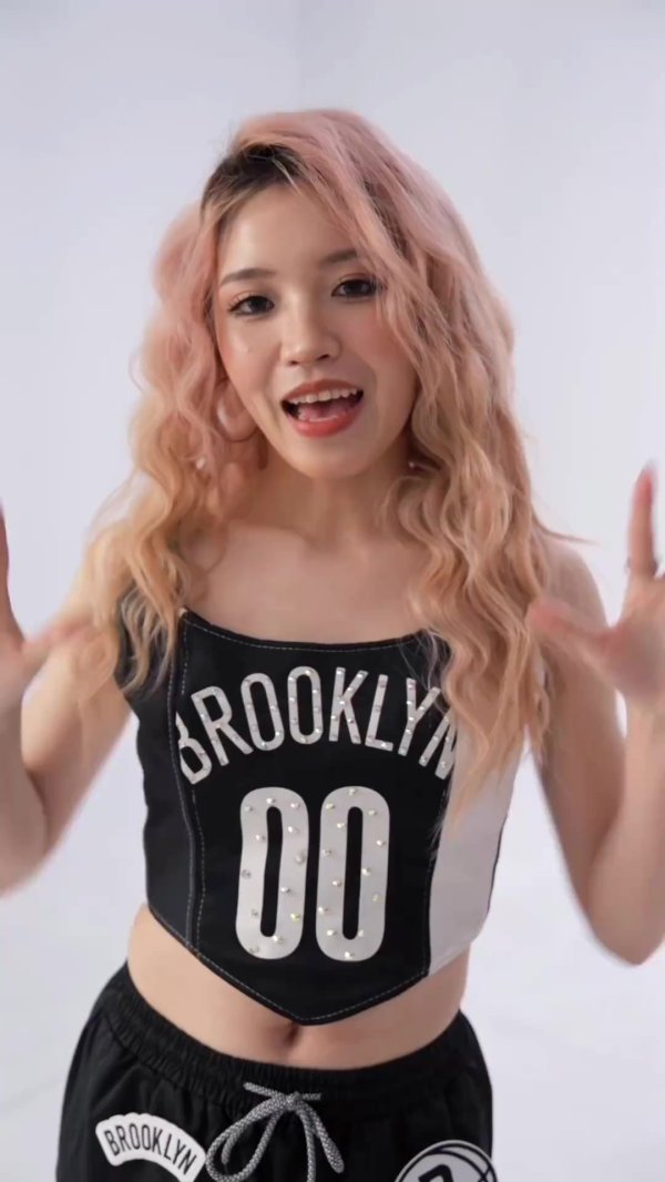 篮网中国官方拉拉队  正式成立！Brooklyn 8成员向球迷问好