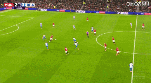 三连胜就在眼前！姆伯莫突施冷箭低射破门，曼联3-0领先