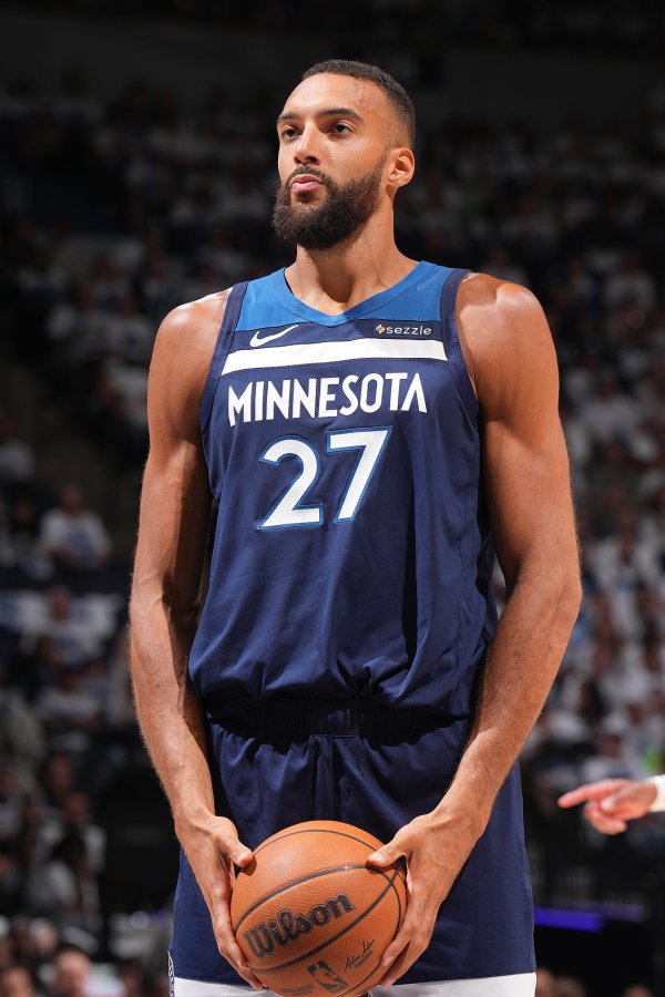 戈贝尔：我在夏天努力练习   新赛季在攻击  端要更果断和有侵略性