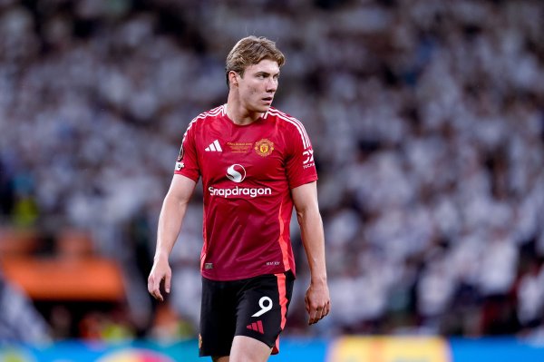 迪马济奥：米兰就霍伊伦仍未达协议，曼联愿谈3500-4000万买断权