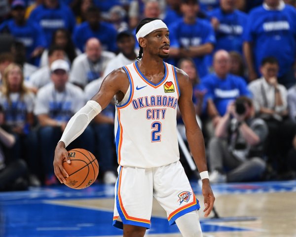 半场就打卡！亚历山大10中8&8罚6中高效砍下23分2板6助3断1帽