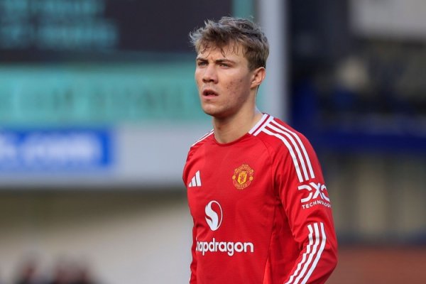 记者：曼联未强行推动霍伊伦离队，米兰领跑球员争夺战