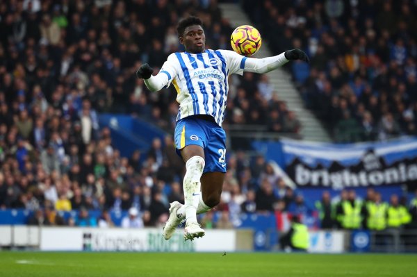 曼晚：曼联希望自己的吸引力对巴莱巴起作用，就像锋线三新援一样