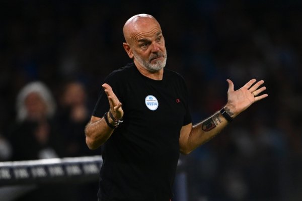 佛罗伦萨10轮0胜！罗马诺：皮奥利即将下课，意甲4平6负倒数第2