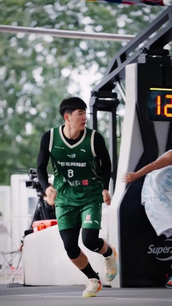 超三职业联赛  ：“一攻一防 彰显霸气”