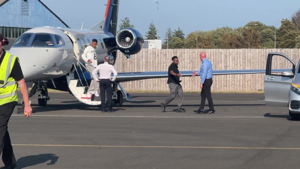 天空记者：雅各布-拉姆塞抵达纽卡，今晚体检&即将签约