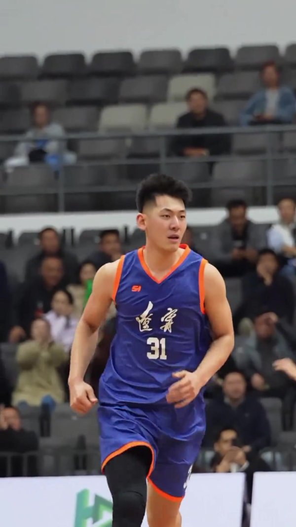 丹东全运会赛前热身  赛第二日 辽宁男篮95-93战胜北京男篮全场集锦