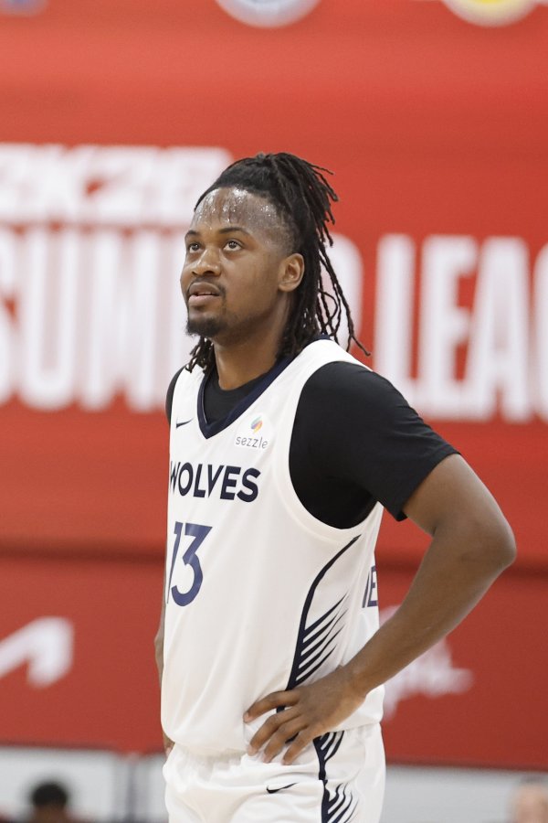 队记：为给朱赞腾双向合同名额 森林狼裁掉特里斯滕-牛顿