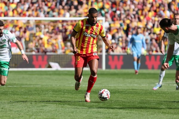 罗马诺：那不勒斯约2000万欧报价朗斯22岁中场球员迪乌夫