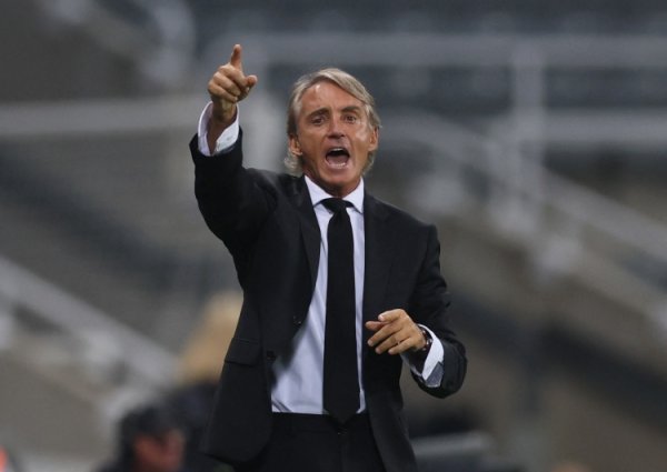 奥恩斯坦：诺丁汉森林就选帅联系曼奇尼，后者曾在英超取得成功