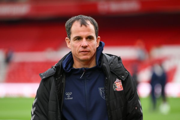 桑德兰本赛季前4个英超主场作战  收获10分，创球队自1968年最佳开局