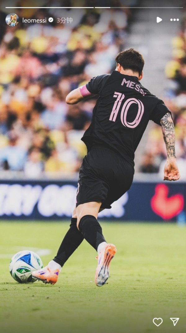 号码=评分！梅西3射1传收获10分评价，社媒晒赛事  背影照片