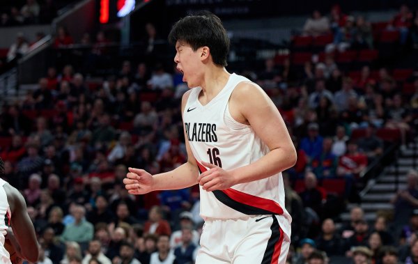 欢迎来到NBA！刘维伟谈杨瀚森被隔扣：这个以后会是常态