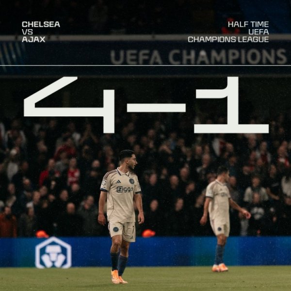 阿贾克斯队史第2次在欧战上半场丢4球，上次还是1958年2月