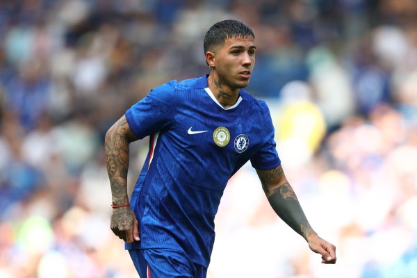 10球10助，恩佐2025年为蓝军直接加入  20粒得分  ，同期队内最多