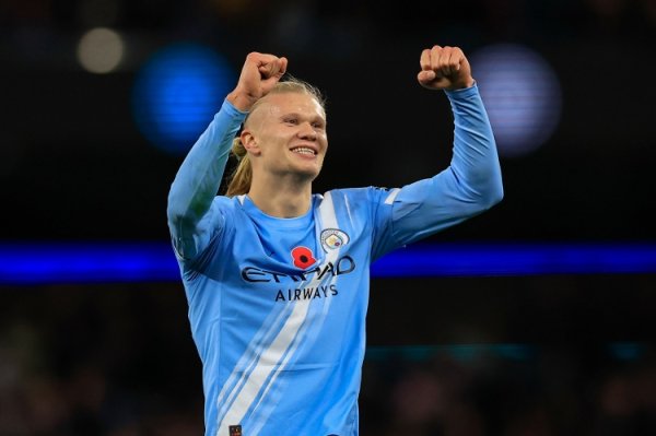 太高效！哈兰德本赛季20场32球3助，平均48.4分钟参与1球